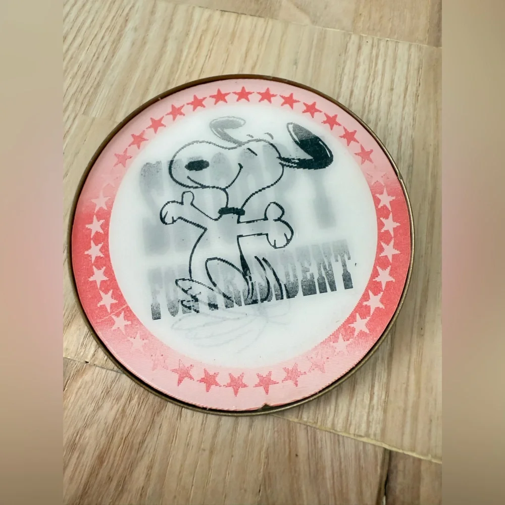 Vintage SNOOPY FOR PRESIDENT lenticular lens flasher 3
